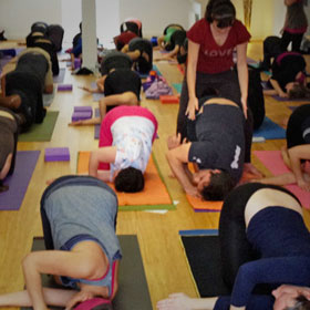 santosha_yoga_homepage_events-classes