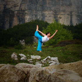 santosha_yoga_homepage_events-retreats